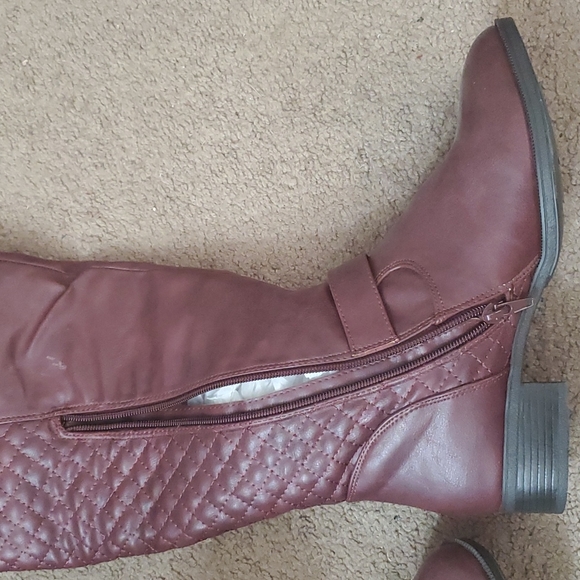 Knee High Boots - Picture 4 of 7